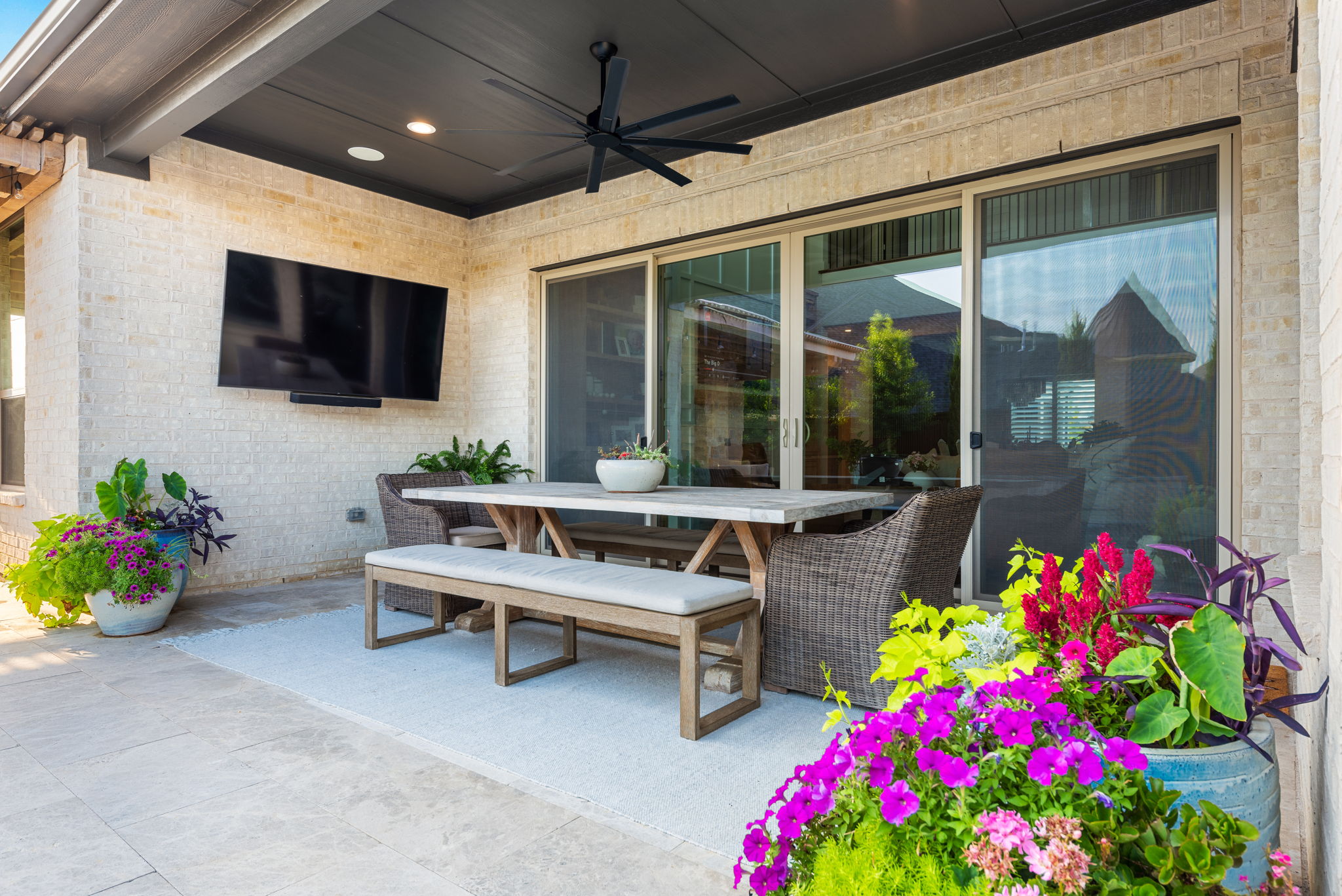 Covered patio with TV